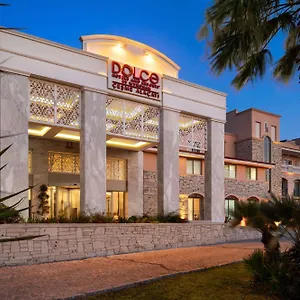 https://doubletree-by-hilton-cesme-alacati.aegeanhotels.net